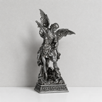 BC Katholische Statue des Erzengels Michael – Klassische Florentiner Kunst